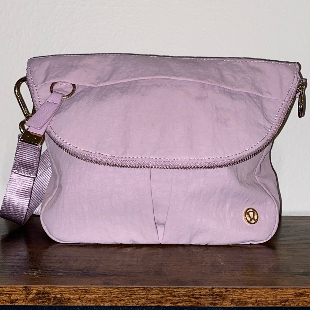Lululemon All Night Festival Bag